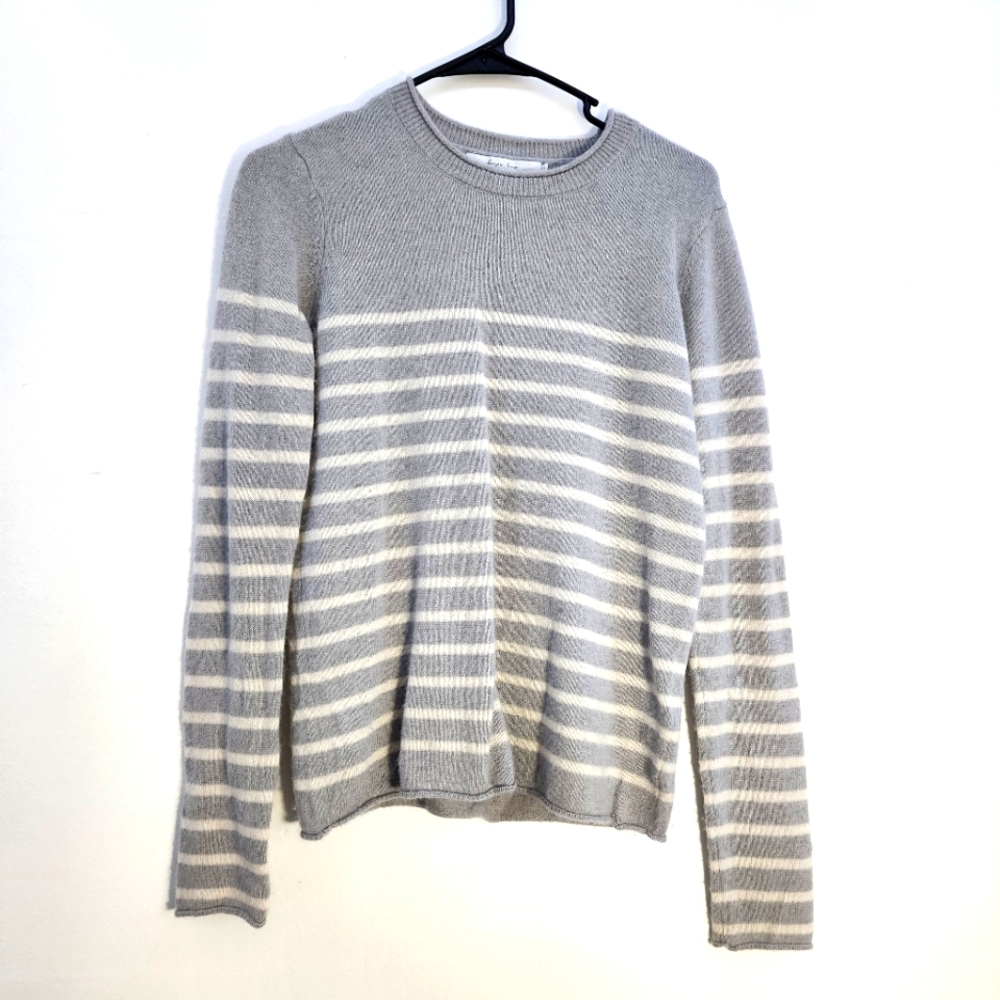 Harper Lane Size Sm Cashmere Grey And White Sweater